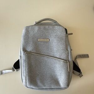 Petunia Pickle-bottom Gray Diaper Backpack